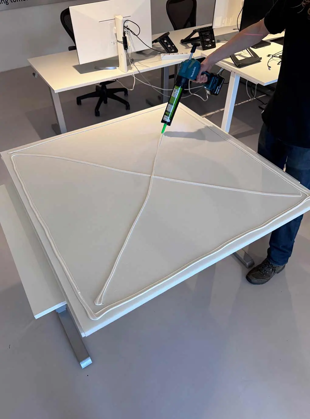 hightack montagekit aanbrengen