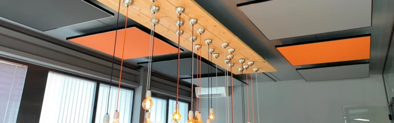akoestiek in vergaderruimte plafond