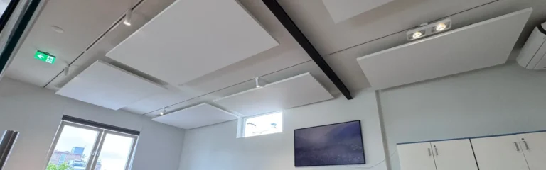 Akoestische plafondpanelen bij Agri Oil Rotterdam